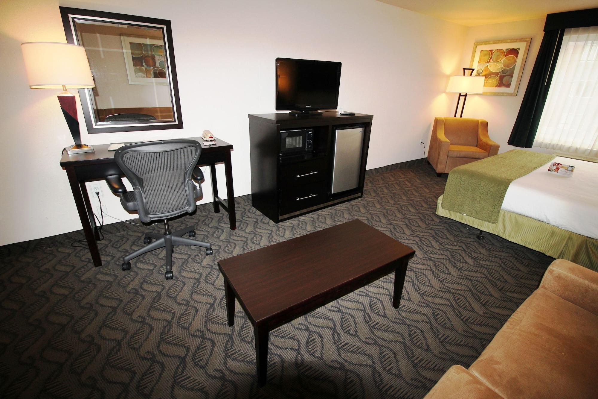 Quality Inn & Suites Airport West Salt Lake City Exterior photo