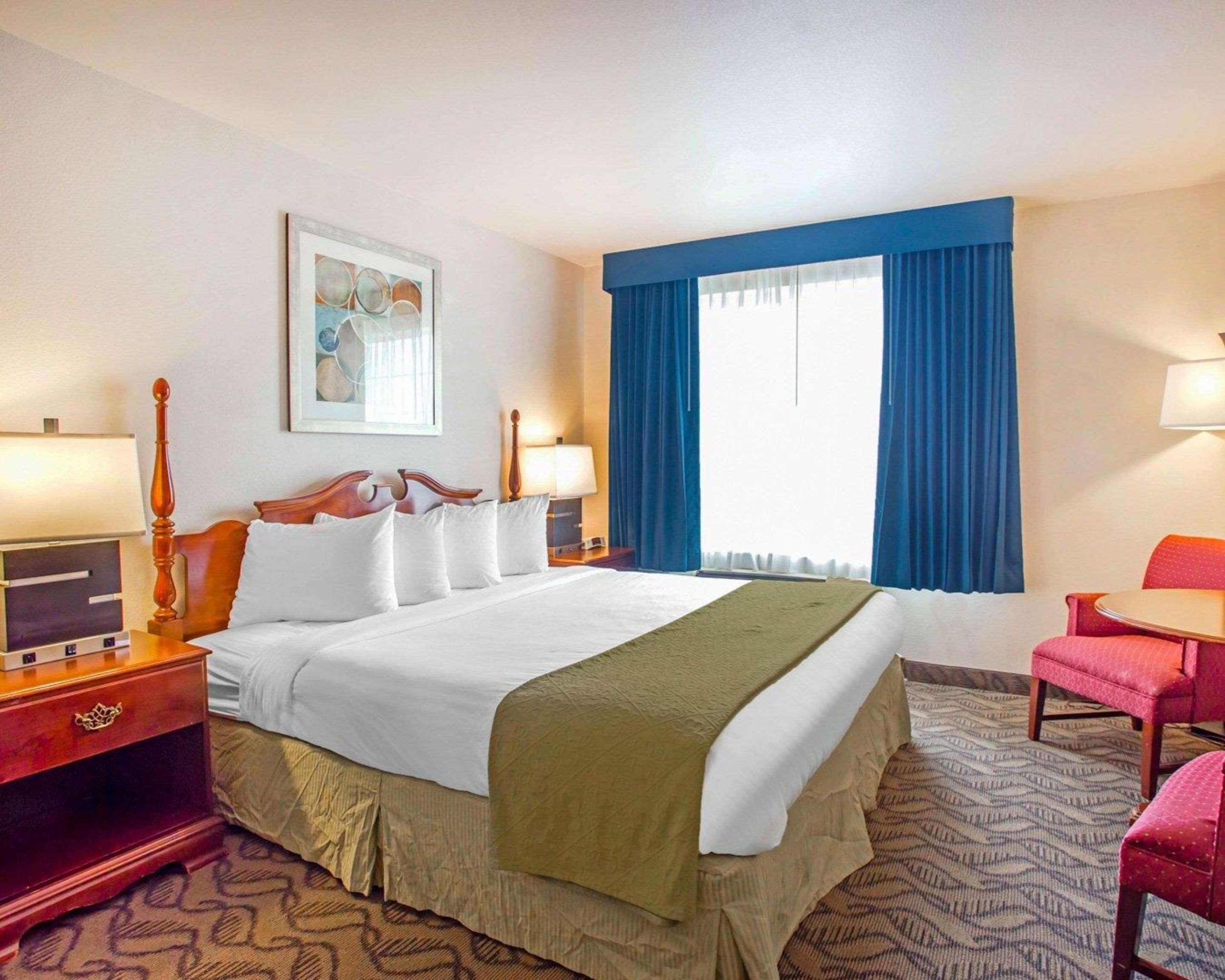 Quality Inn & Suites Airport West Salt Lake City Exterior photo