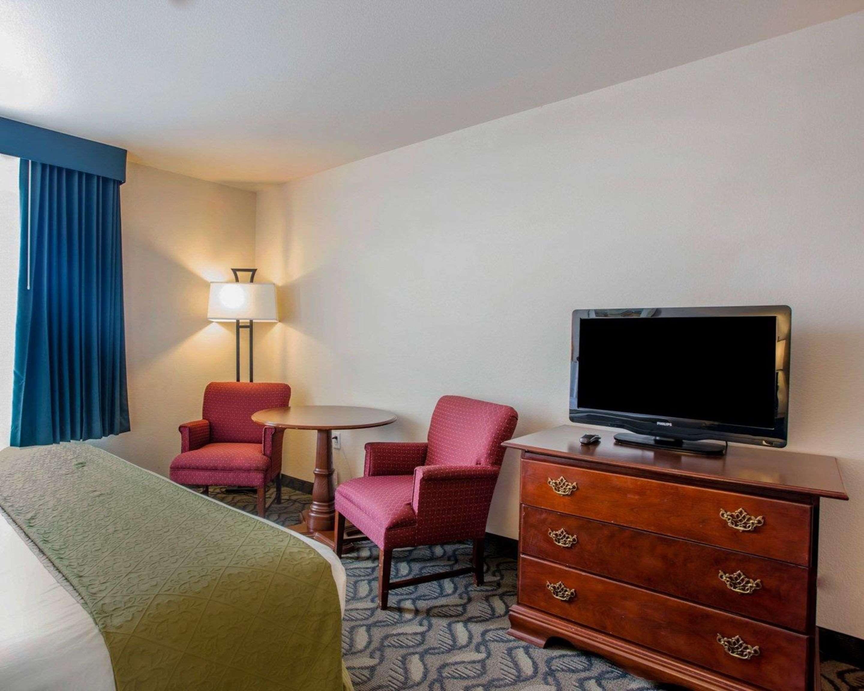 Quality Inn & Suites Airport West Salt Lake City Exterior photo