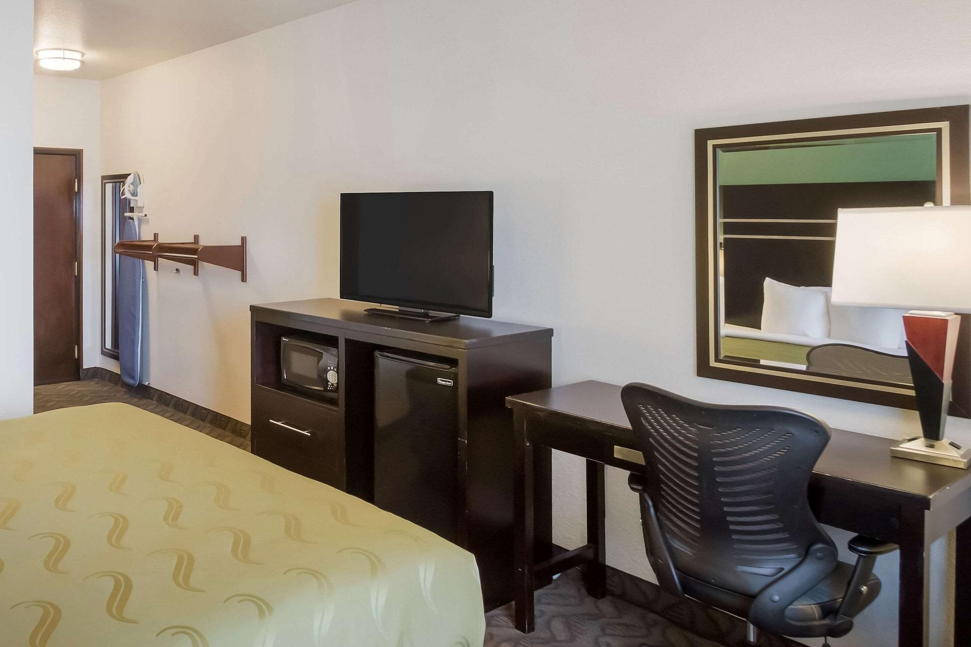 Quality Inn & Suites Airport West Salt Lake City Exterior photo